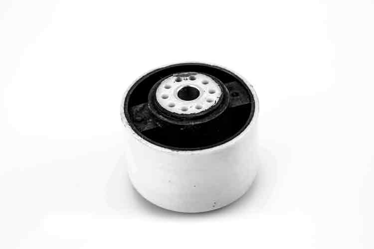 SOPORTE DE MOTOR TRASERO